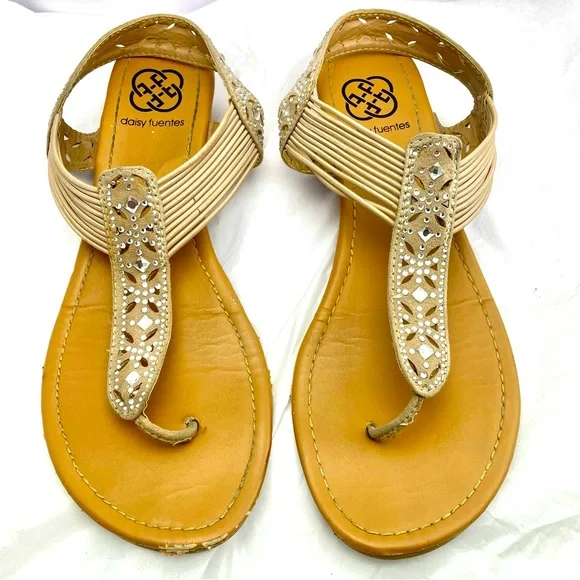 u*0様 新品未使用 Daisy Fuentes サンダル フラットシューズ ト Daisy Fuentes | Shoes | Daisy Fuentes Rhinestone Cut Out